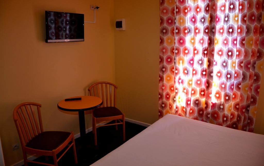 Hotel Arc En Ciel Èze Habitación foto